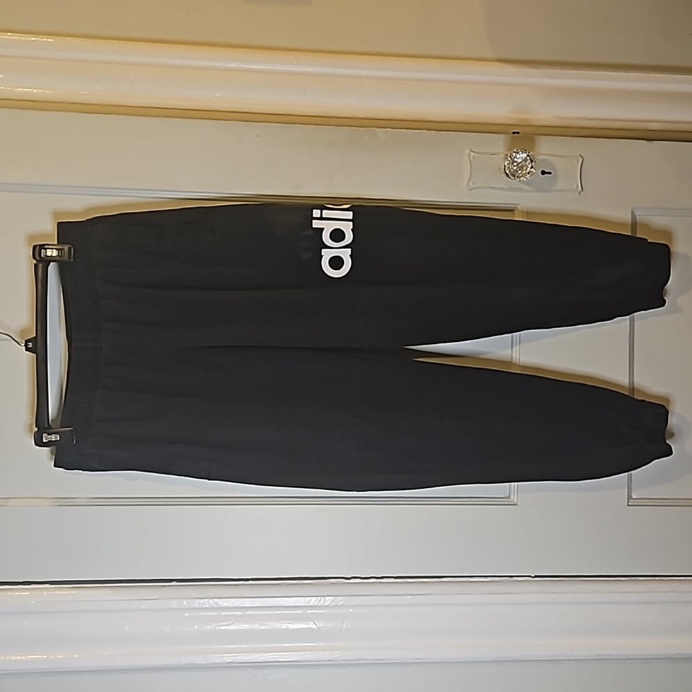 Men's Adidas Essential Logo Jogger- L